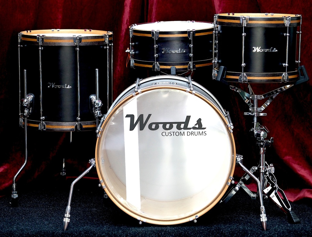 [WDC4PC-B] Woods Custom Drums - 4-Piece Drum Set in Black Lacquer with Wood Hoops