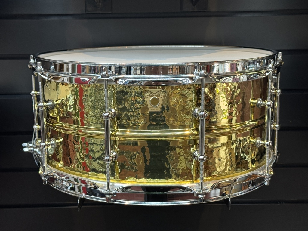 Ludwig 6 1/2" X 14" SUPRAPHONIC HAMMERED BRASS SNARE DRUM W/ TUBE LUGS